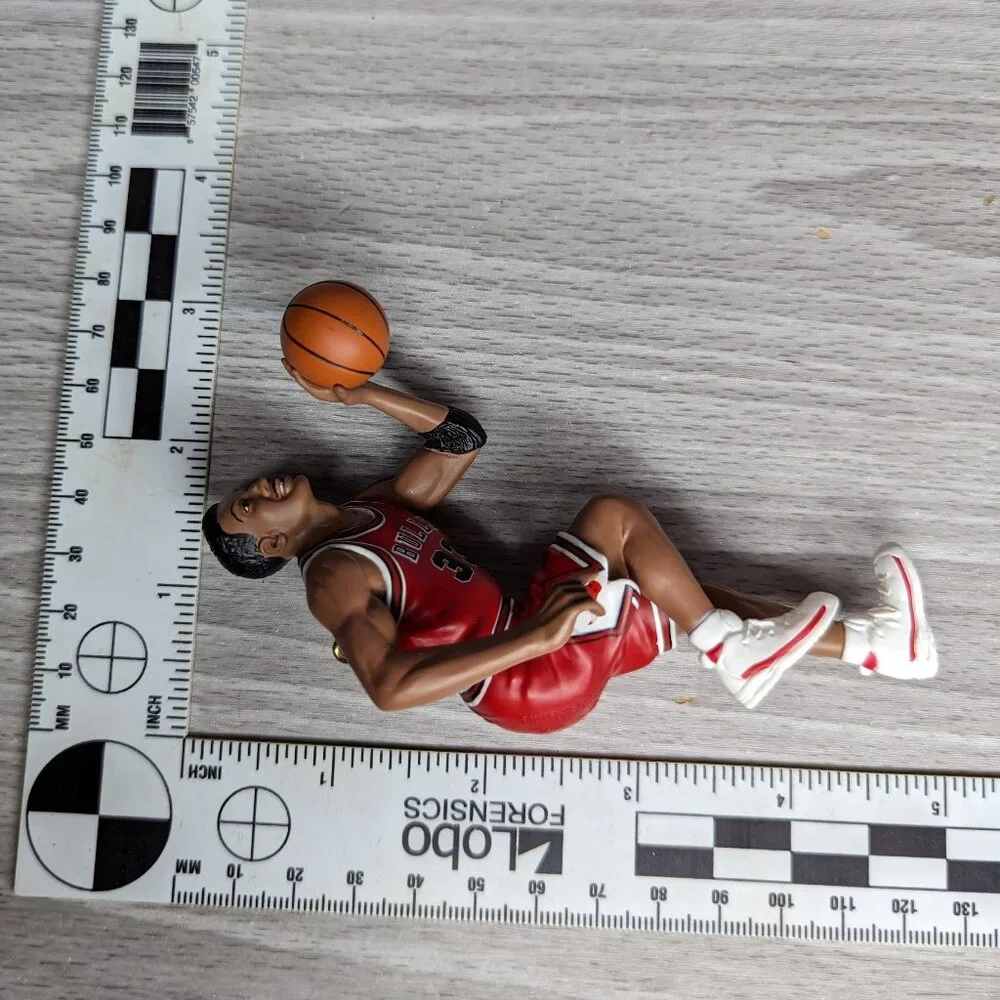 Vintage 1999 Hallmark Keepsake Ornament Scottie Pippen Hoop Stars Chicago Bulls